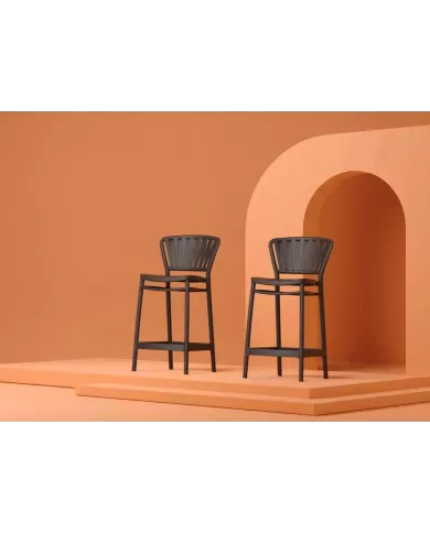 214 PORTOFINO BAR 65