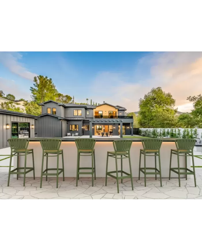 215 PORTOFINO BAR 75